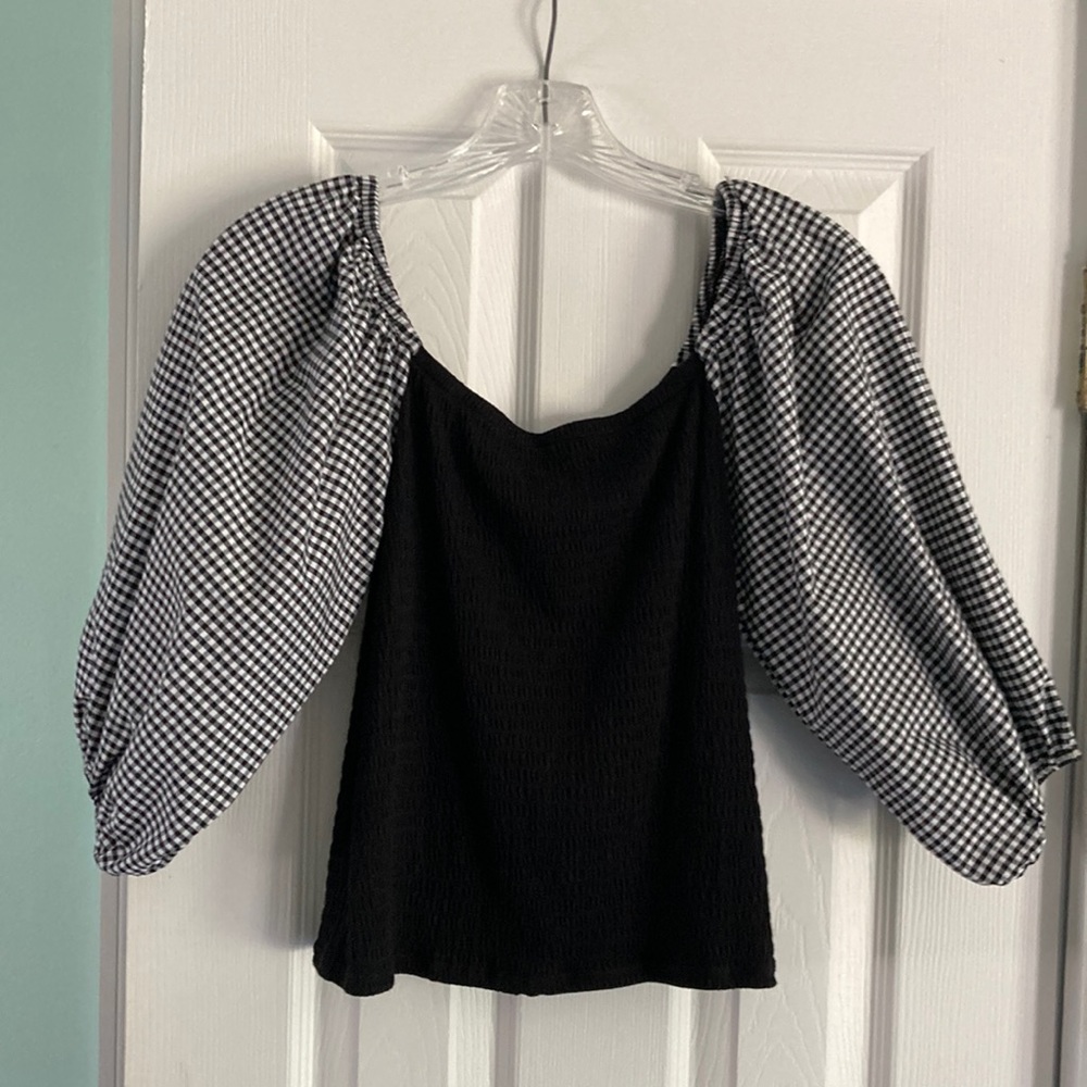 Who Wear What When Where off shoulder smocked top